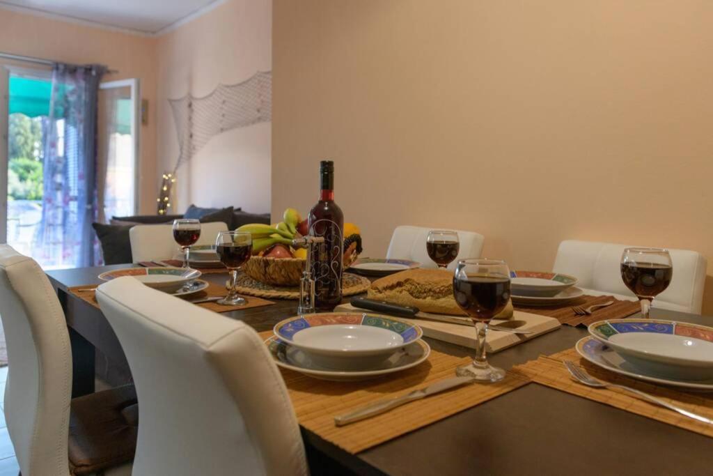 Bright Newly Renovated Apt Near Beach & Center+Ac Anemomylos 외부 사진